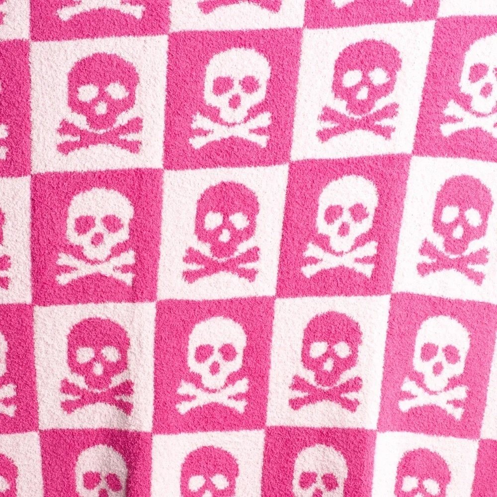 ☠️Halloween 2024 pink and white checkered skull blanket throw☠️
